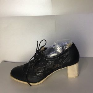 ✨BRAND NEW VINTAGE SHOES✨